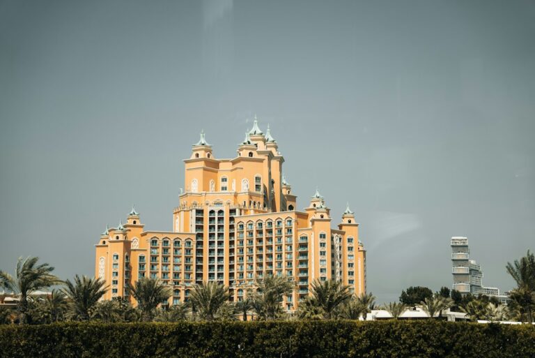Why Elite Royale is the Perfect Destination for Couples