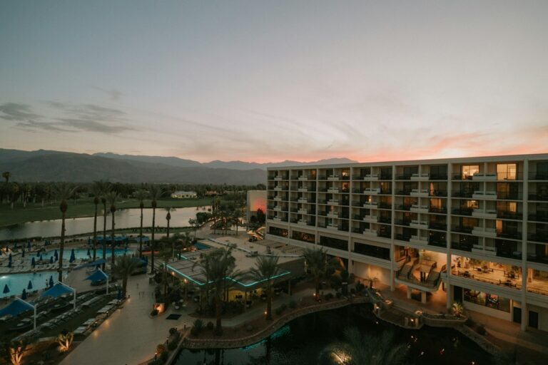 Exploring the Vibrant Nightlife at Elite Royale Hotel Casino